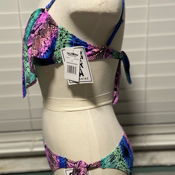 California sunshine two piece bikini - Picture 9 of 12